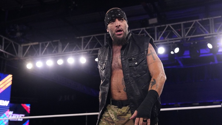 Mark Briscoe makes an entrane