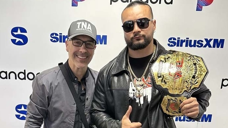 Carlos Silva and Mike Santana