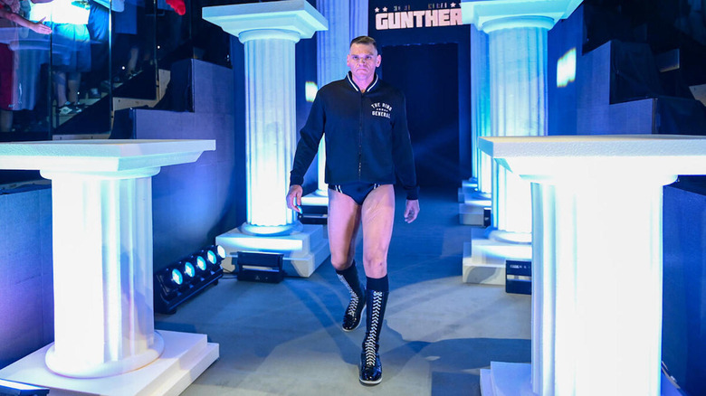 Gunther makes an entrance