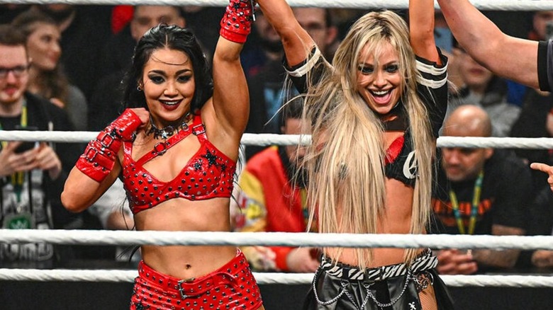 Roxanne Perez and Liv Morgan in the ring