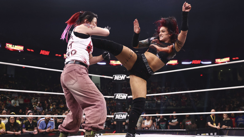 Kris Statlander kicks Hikaru Shida on 