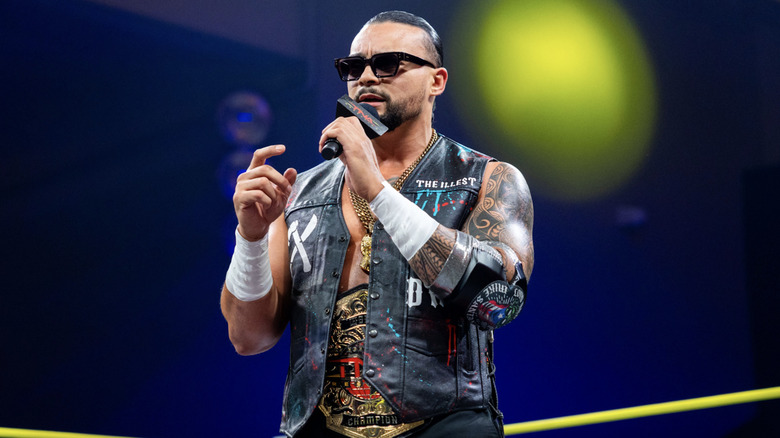 Santana talking in the ring