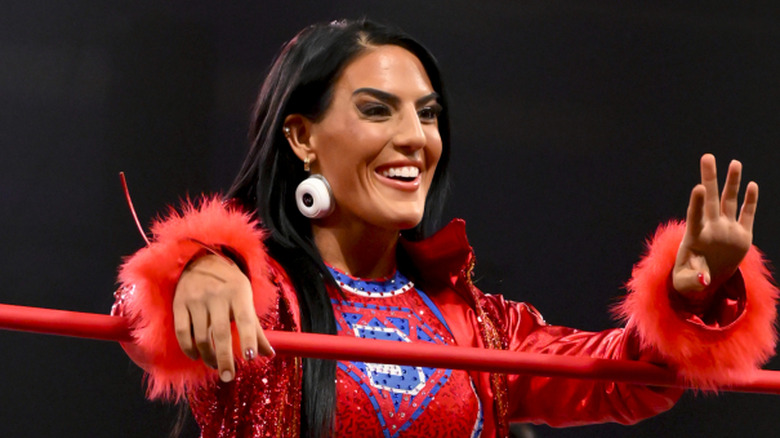 Tessa Blanchard waves at a fan