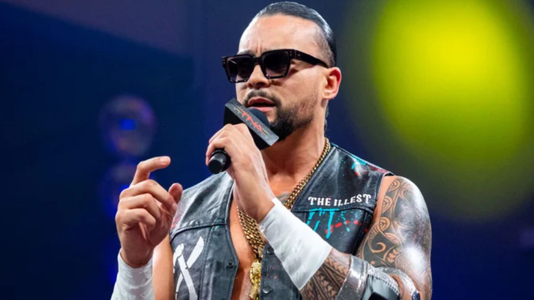 Mike Santana wearing sunglasses