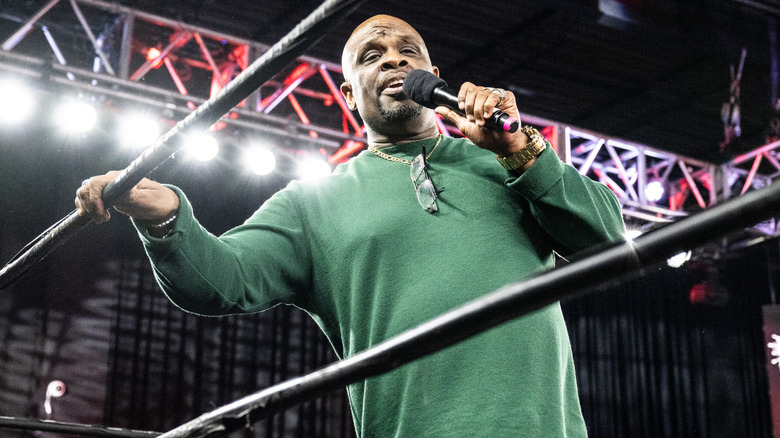 D-Von Dudley wearing a green