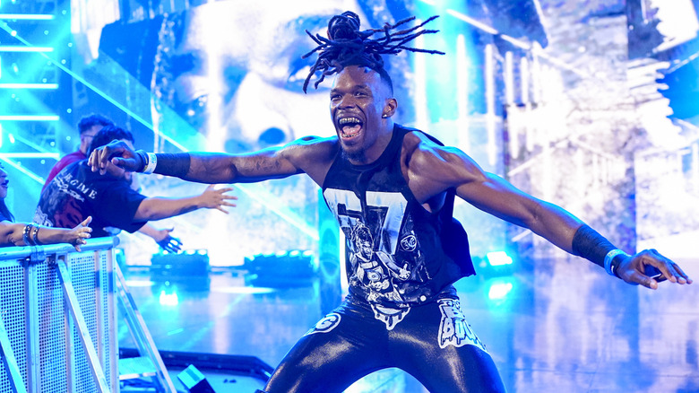 Je'Von Evans walking to the ring in WWE