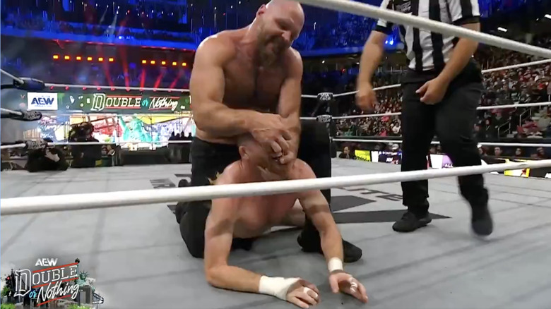 Moxley raking O'Reilly's eyes