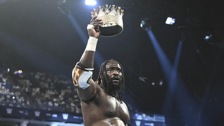 Oba Femi holds his crown high